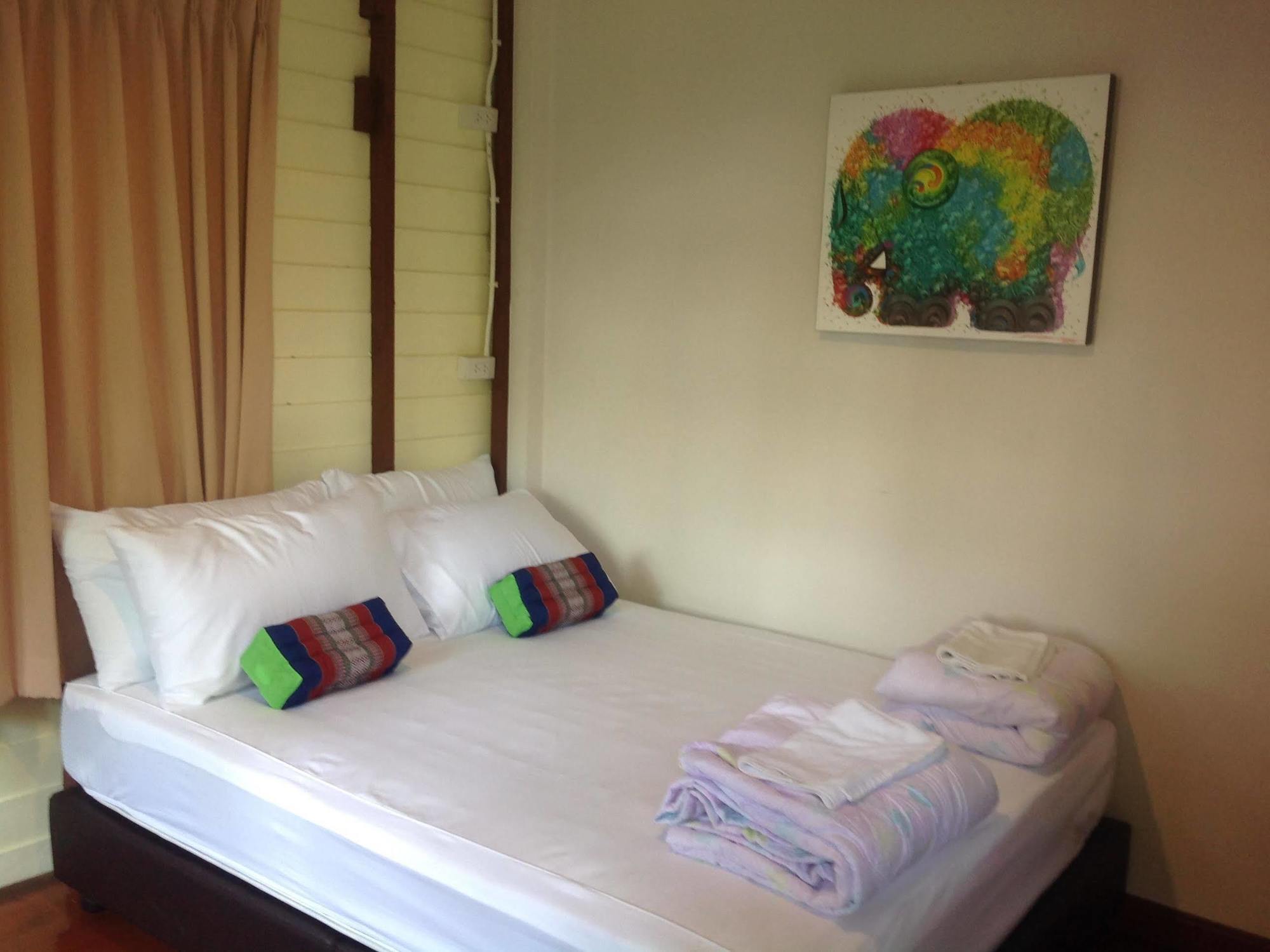 בנגקוק Nty Hostel Near Suvarnabhumi Airport מראה חיצוני תמונה