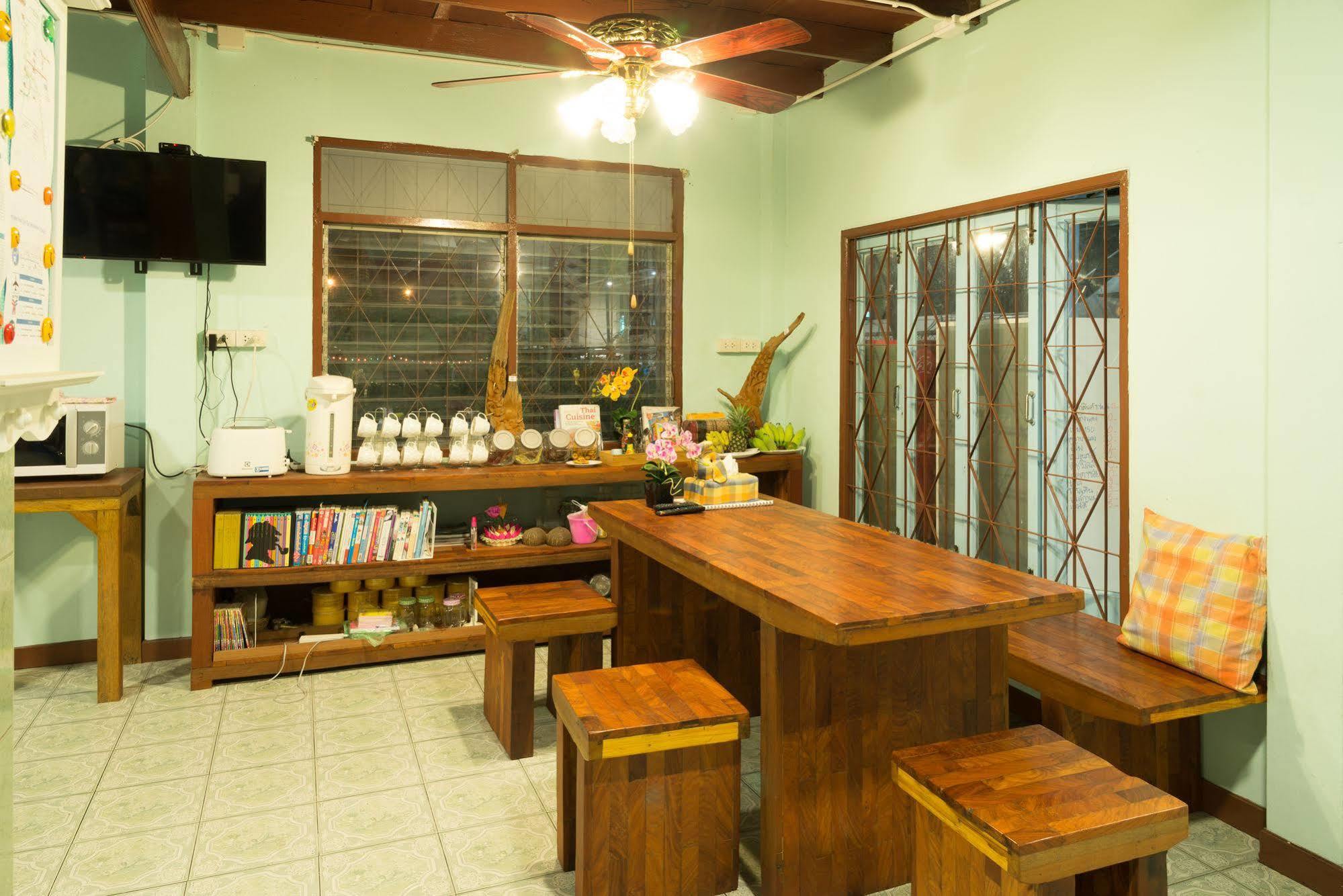 בנגקוק Nty Hostel Near Suvarnabhumi Airport מראה חיצוני תמונה