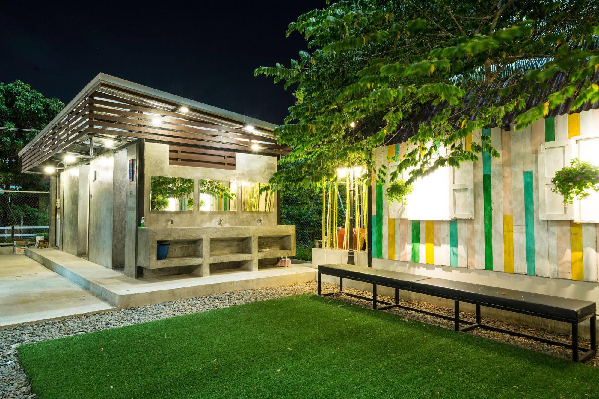 בנגקוק Nty Hostel Near Suvarnabhumi Airport מראה חיצוני תמונה