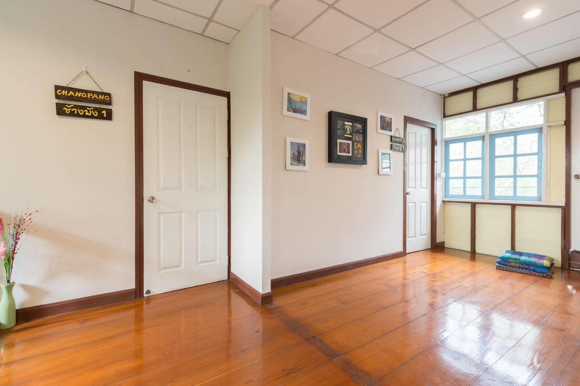 בנגקוק Nty Hostel Near Suvarnabhumi Airport מראה חיצוני תמונה