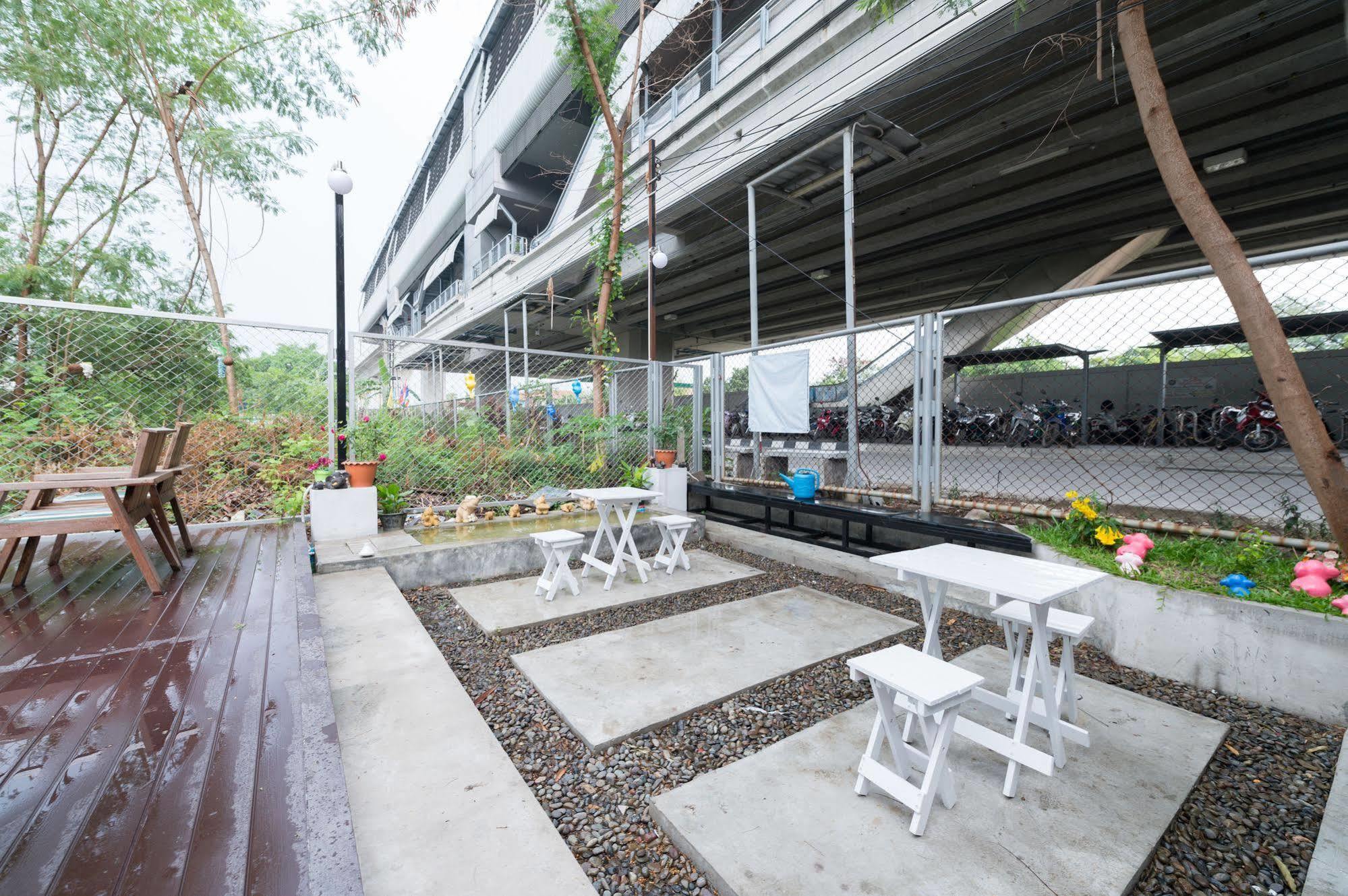 בנגקוק Nty Hostel Near Suvarnabhumi Airport מראה חיצוני תמונה